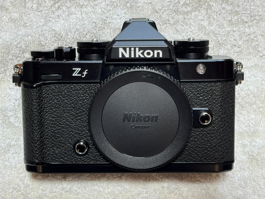 美品　Nikon Zf NIKKOR 40mm f/2 レンズキット　ブラック