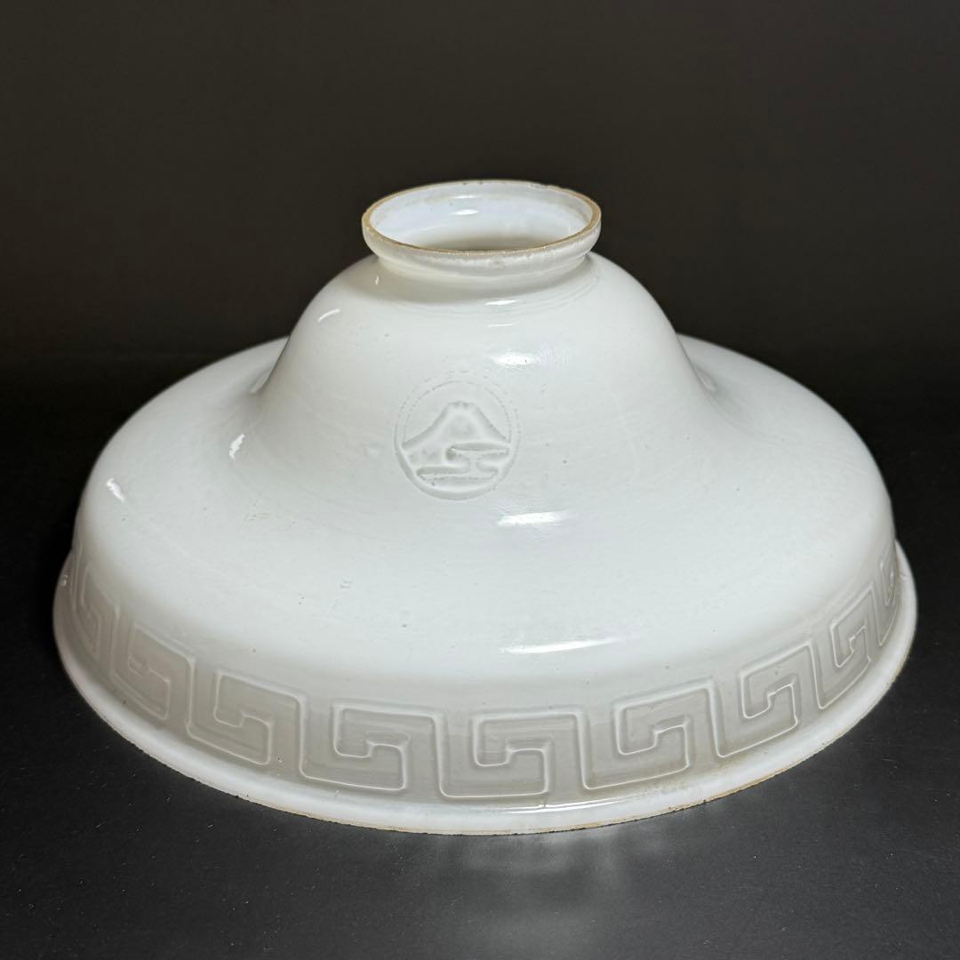 ◆希少 富士マーク入り乳白色電笠 雷文 大正〜昭和時代 戦前 和硝子◆