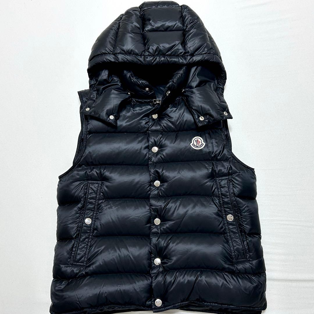 t*s様 極美品 MONCLER BILLECART ダウンベスト フード付き