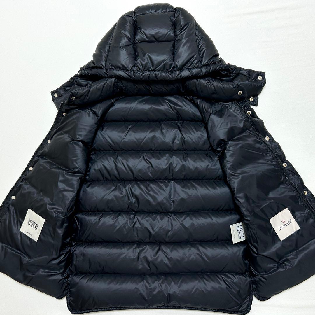 t*s様 極美品 MONCLER BILLECART ダウンベスト フード付き