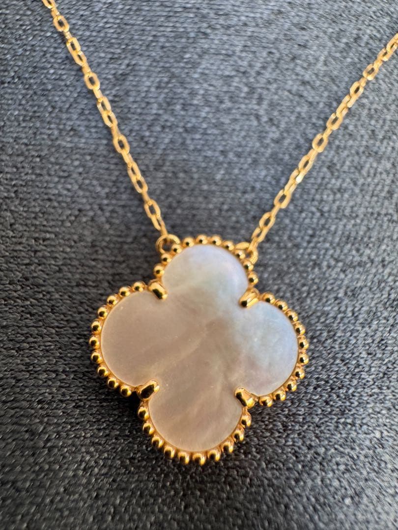 早ちゃんです。 K18 ゴールド 四つ葉のクローバーネックレス