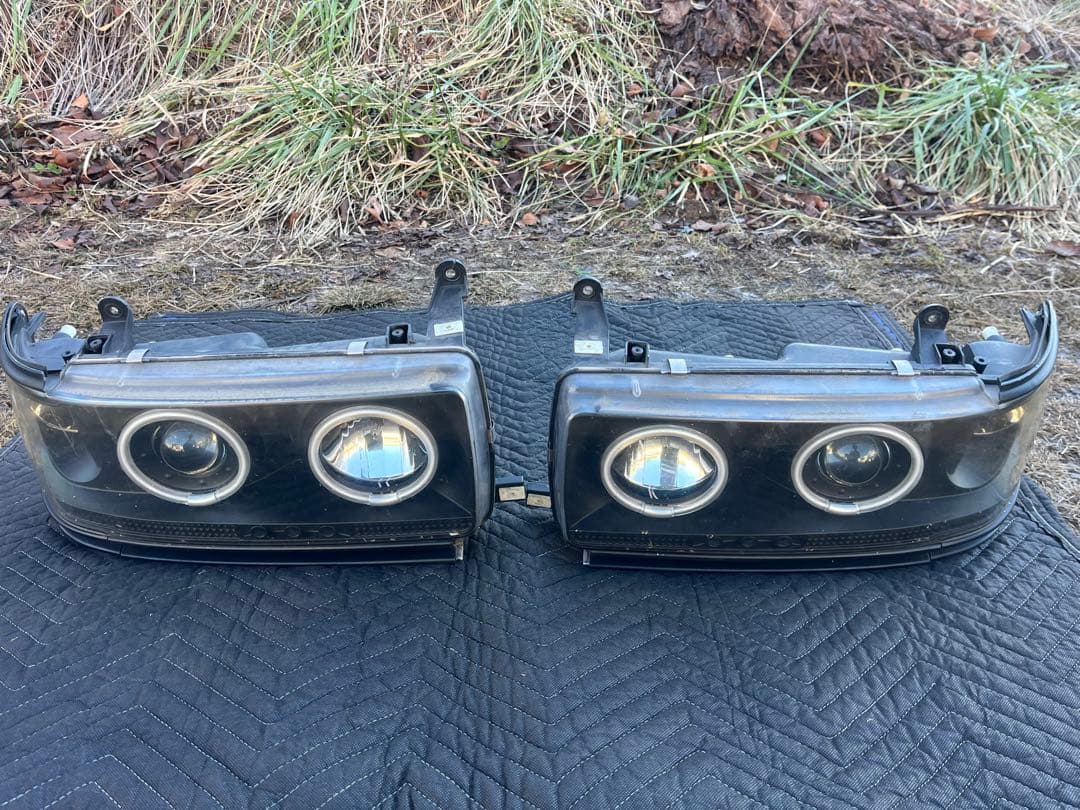 ランクル　80 SONAR ヘッドライト 左右セット イカリング