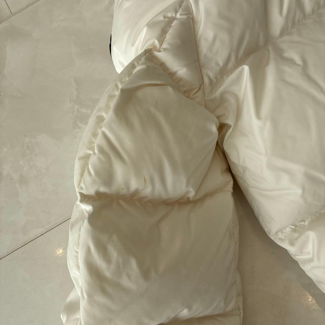 MONCLER フード付きホワイトダウンジャケット