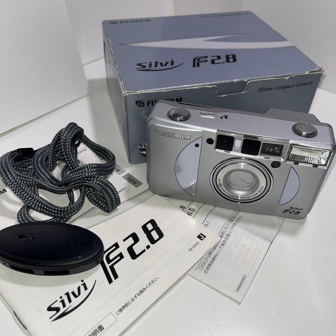 Fujifilm Silvi F2.8 （元箱・リモコン・ストラップあり）
