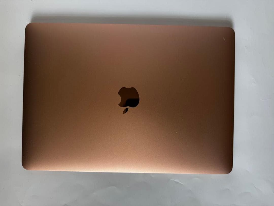 MacBook Air (Retina, 13-inch, 2019) ゴールド