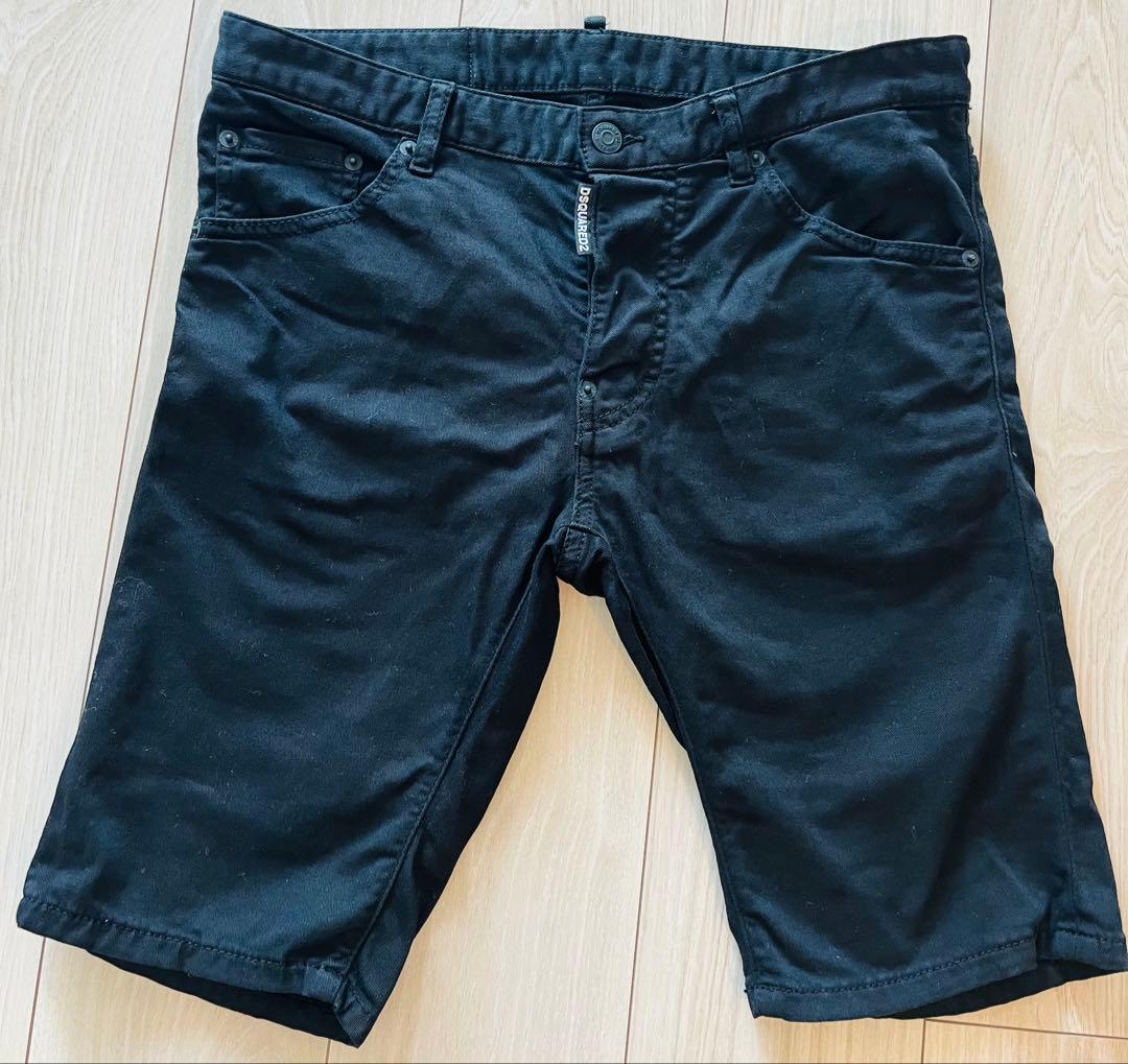 DSQUARED2 ブラックショートパンツ