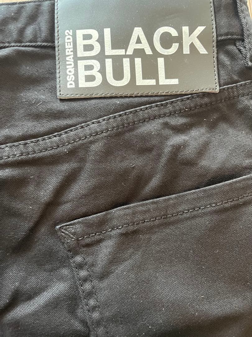 DSQUARED2 ブラックショートパンツ