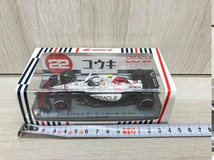ミニカー RedBull RB21Japanese GP2025 Yuki Tsunoda