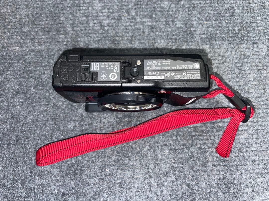 Olympus Tough デジタルカメラ tg-4