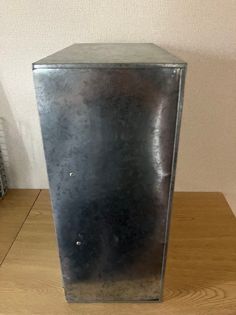 ブリキ　トタン　キャビネット　棚 インダストリアル　ヴィンテージ