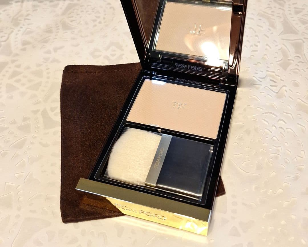 【新品】トムフォードアーキテクチャーソフトマットブラーリングパウダー01