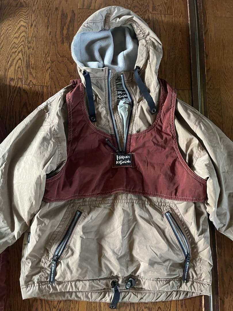 スノボーウェア　スキーウェア　KOSHINOHIROKO 上下セット