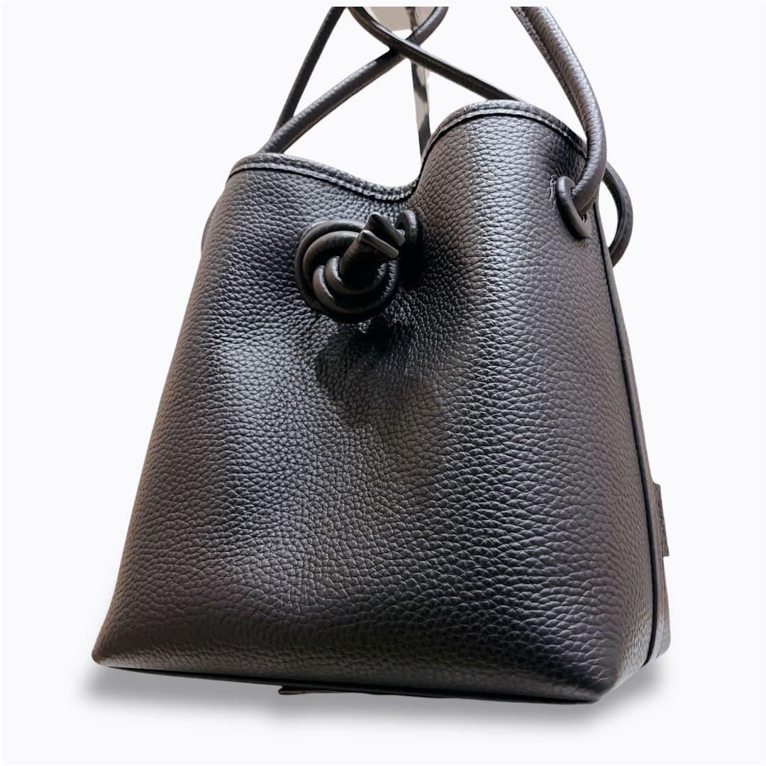 【極美品】 VASIC ヴァジック ボンドミニ ハンドバッグ ブラック レザー