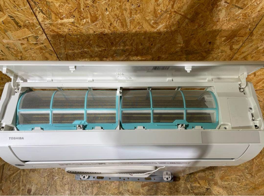 東芝 エアコン 6畳 RAS-H221M 2021年製　519020