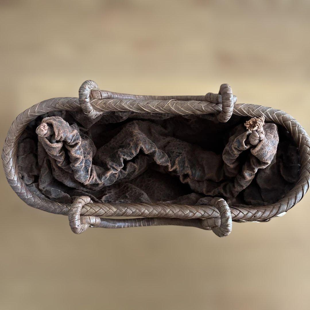 山葡萄カゴバッグ　丁寧な手仕事　柿渋染め中布巾着付き　菊花紋　籠目