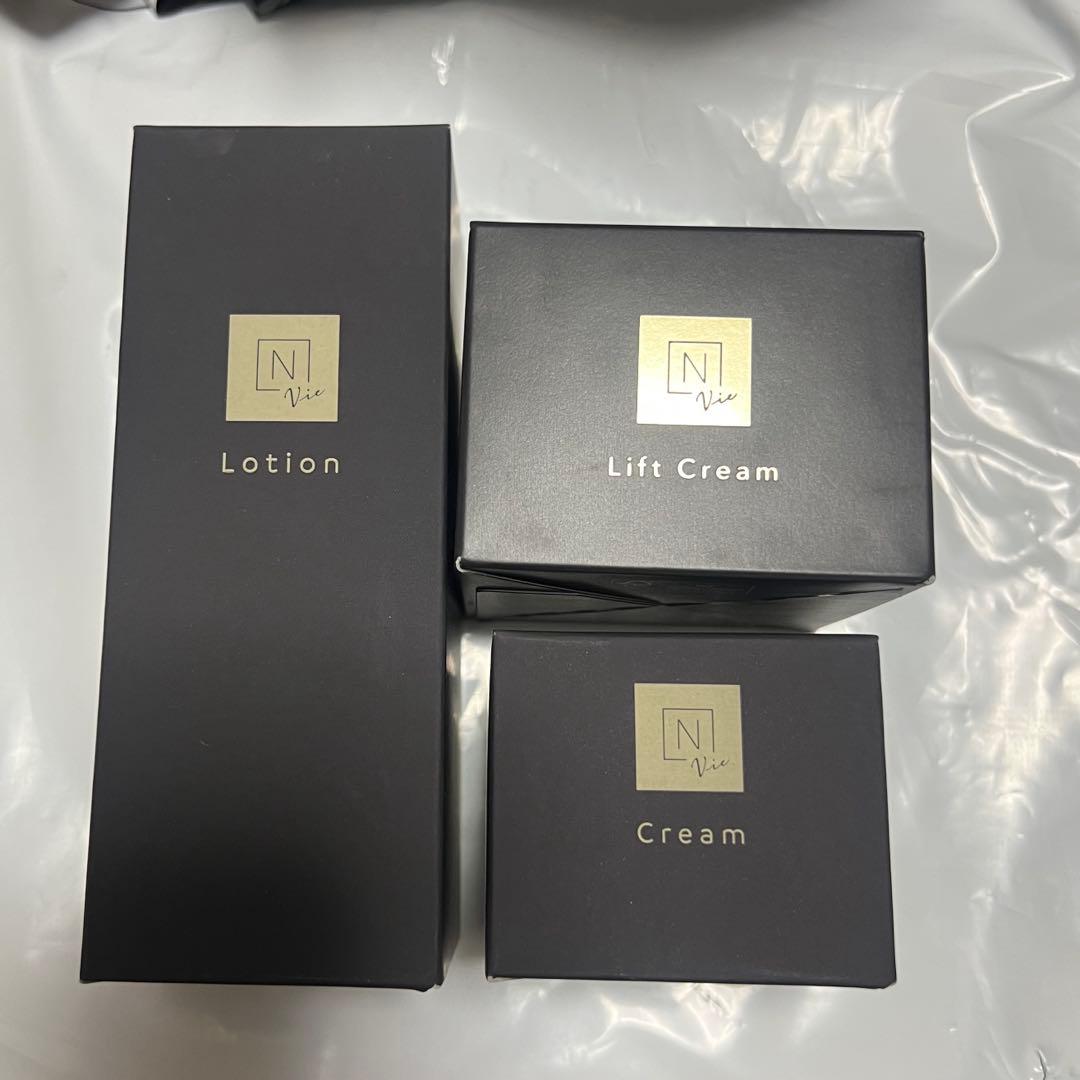 N organic Vie Nオーガニック ローション　クリーム2個