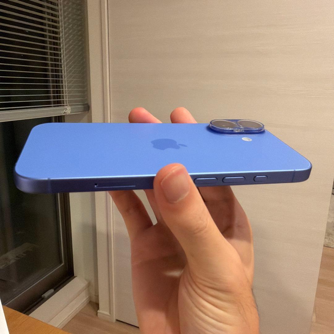 【傷なし/美品】iPhone 16 128GB ウルトラマリン