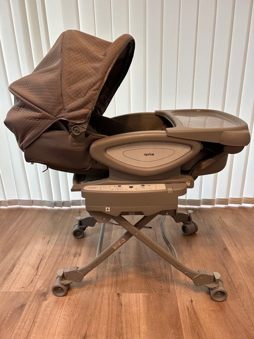 【美品】Aprica ユラリズム オートプレミアム ムーンロック ハイローチェア