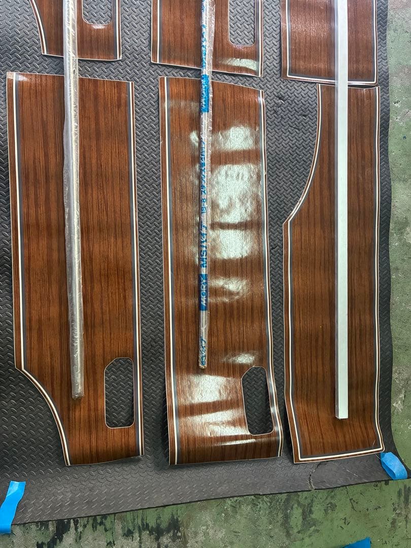 Y30グロリアワゴン　ウッドデカール