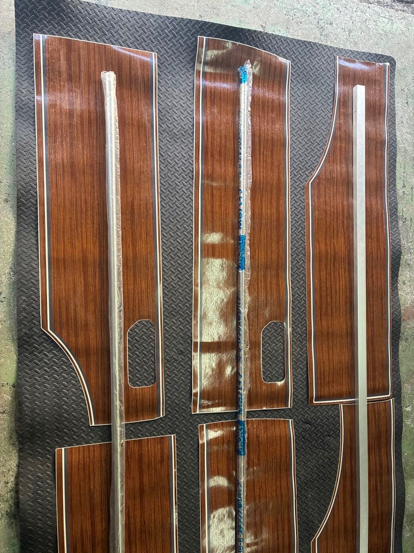 Y30グロリアワゴン　ウッドデカール