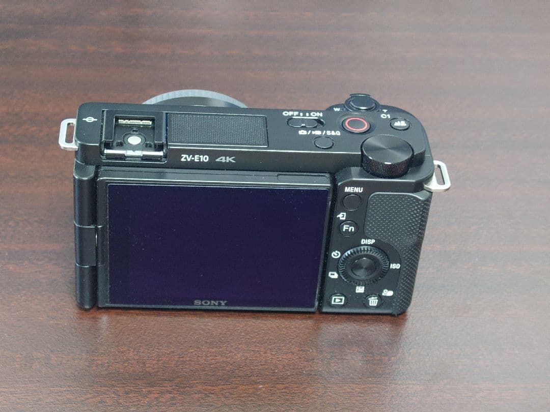 SONY vlogcam ZV-E10 ボディ　＋予備バッテリ、チャージキット