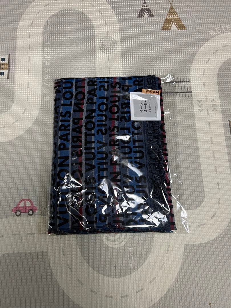 Louis Vuitton ルイヴィトン　ロゴストール