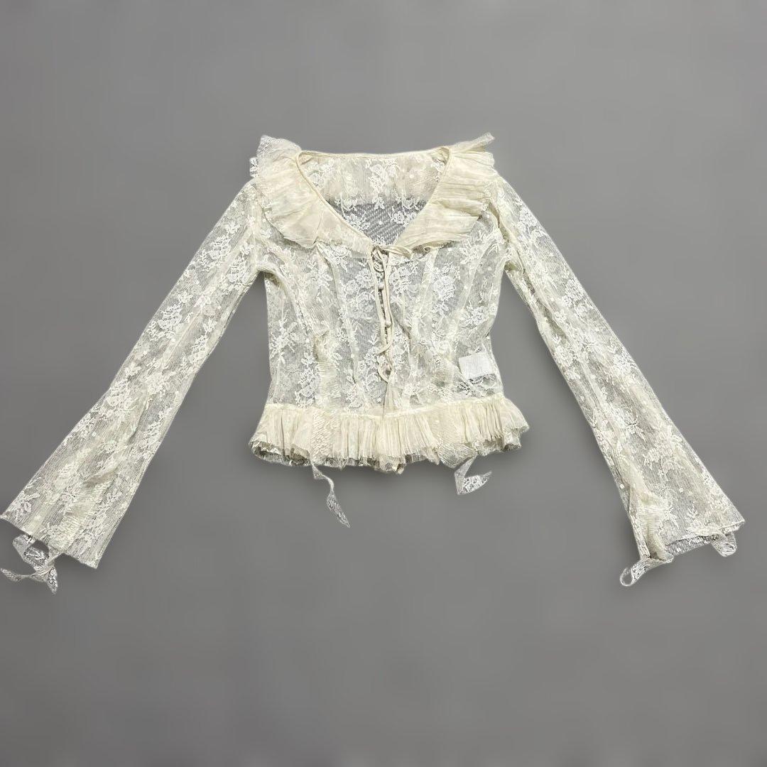 レースブラウス