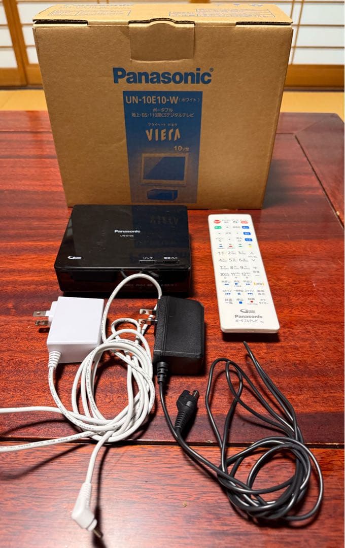 Panasonic 10V型　ポータブル液晶テレビ　プライベートビエラ