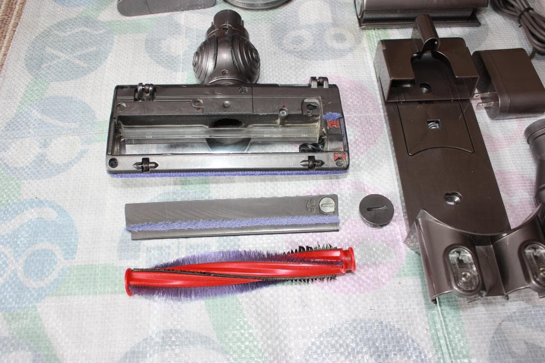 Dyson ダイソン コードレス掃除機 すぐに使えます‼️