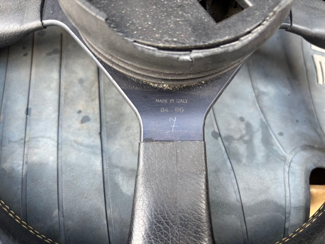 momo VELOCE RACIG 320Φ CORSEホーン