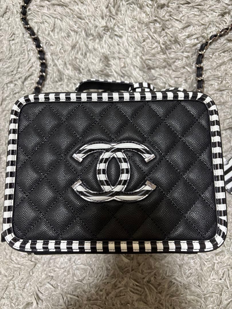 モノトーン　バニティ　ショルダー　ノベルティ