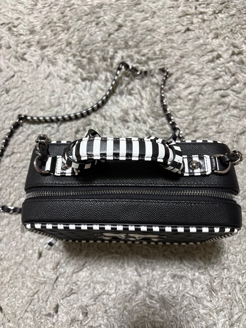 モノトーン　バニティ　ショルダー　ノベルティ