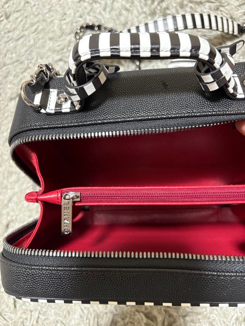 モノトーン　バニティ　ショルダー　ノベルティ