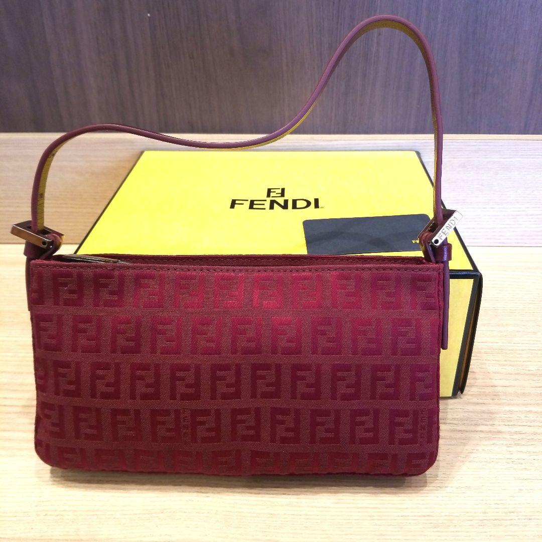美品　FENDI ワインレッド ショルダーバッグ