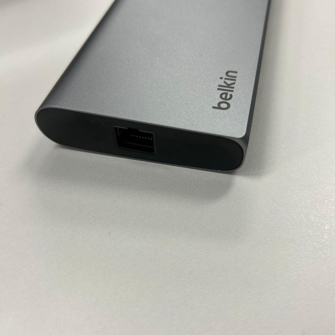 Belkin 8-in-1 USBハブ