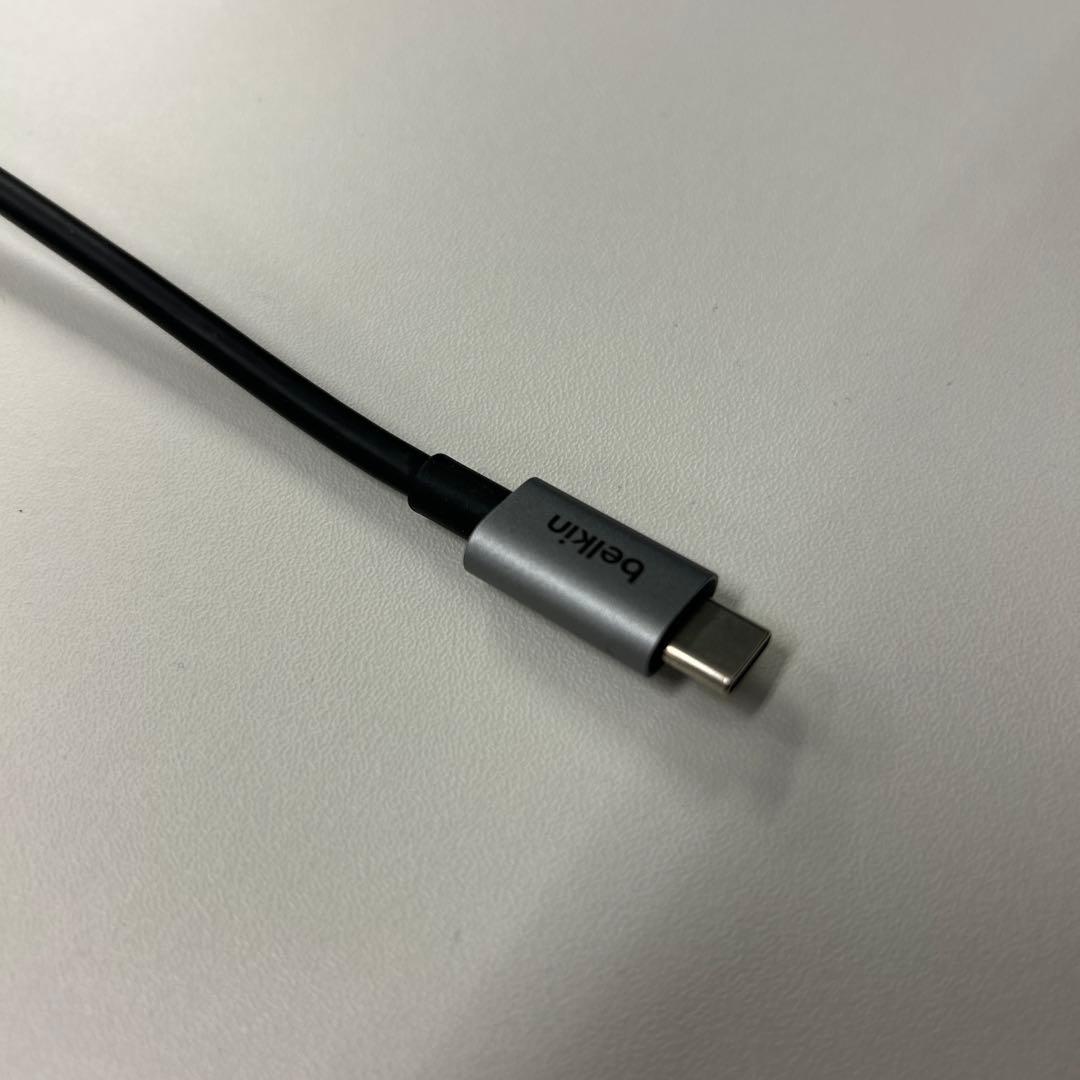 Belkin 8-in-1 USBハブ