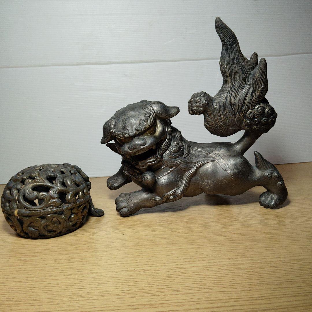 玉乗り銅獅子置物