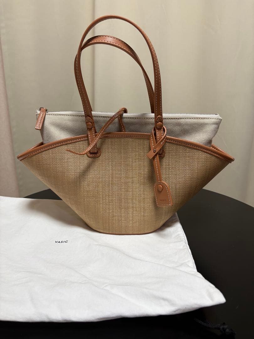 VASIC ベージュ トートバッグ かごバッグ　バスケットミニ