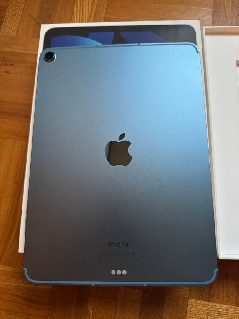 iPad Air 第5世代256GB Wi-Fi + Cellular　ブルー