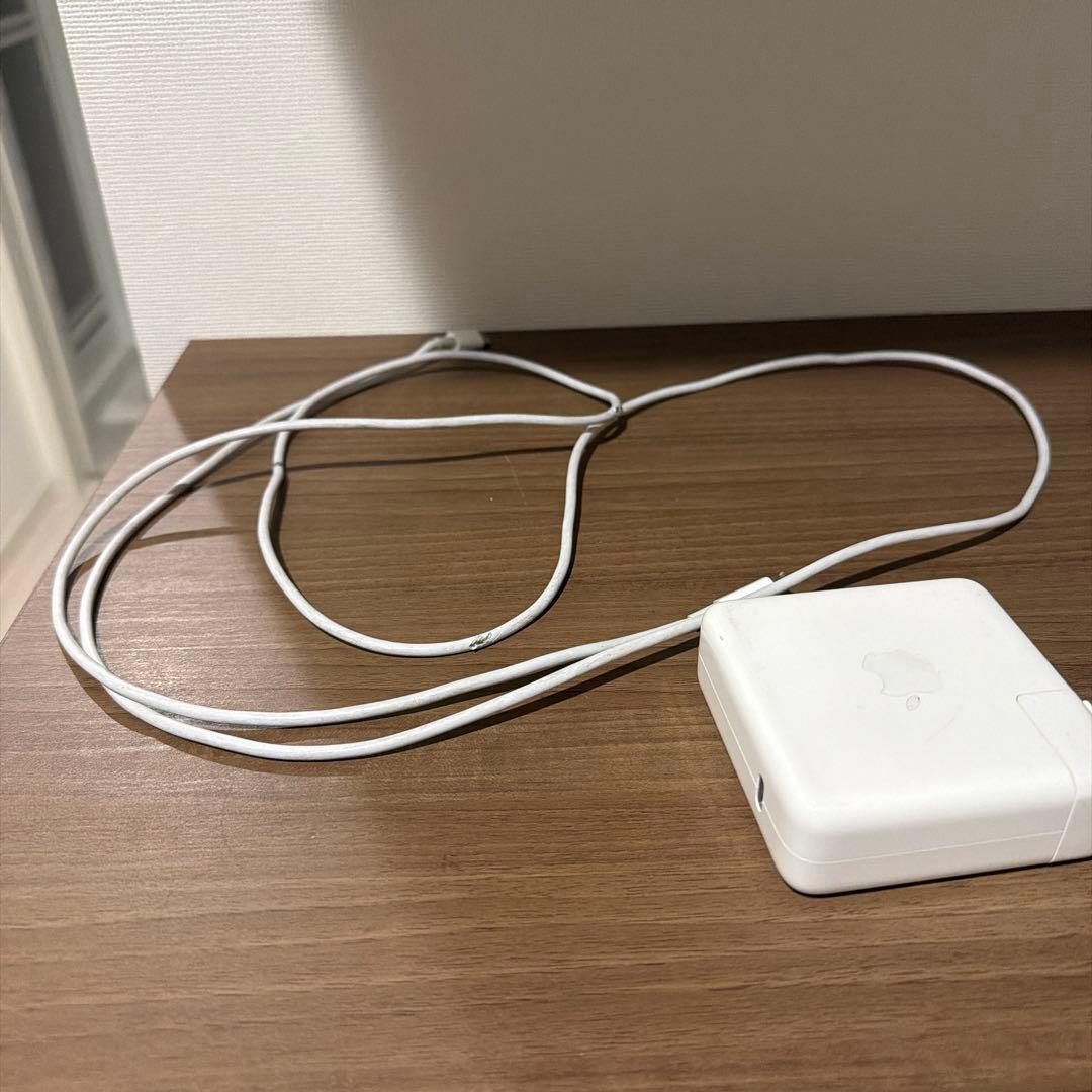 MacBook Pro 15㌅ Core i7 6Core・16GB・512GB