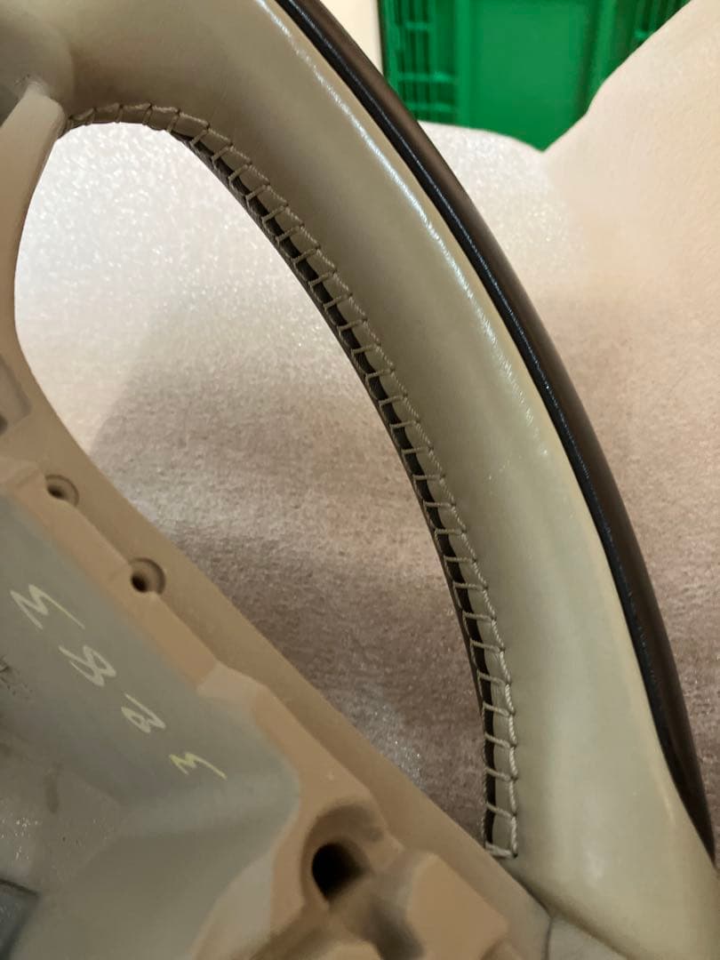 VOLVO ステアリングホイール 31426787 ボルボ　v40より取り外し