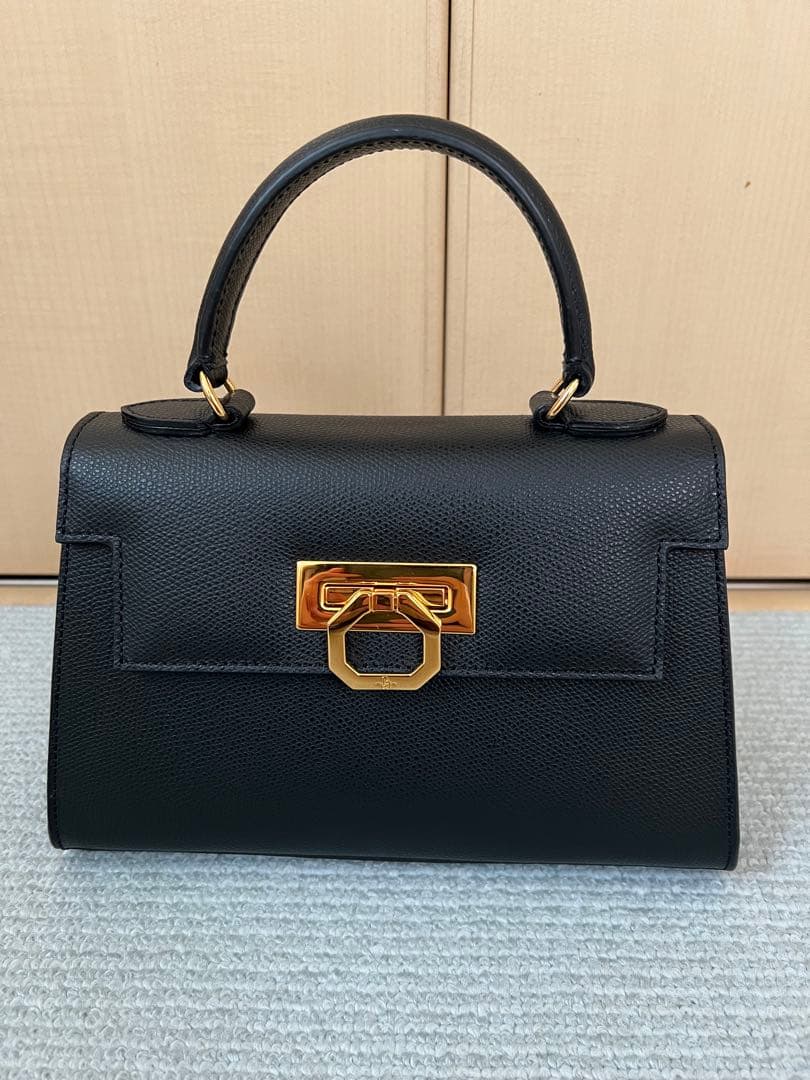 【新品未使用】CARBOTTI GRETA245 ブラック