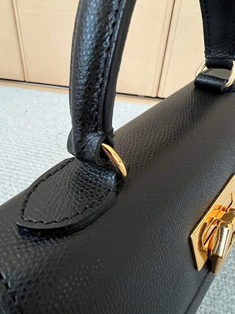 【新品未使用】CARBOTTI GRETA245 ブラック