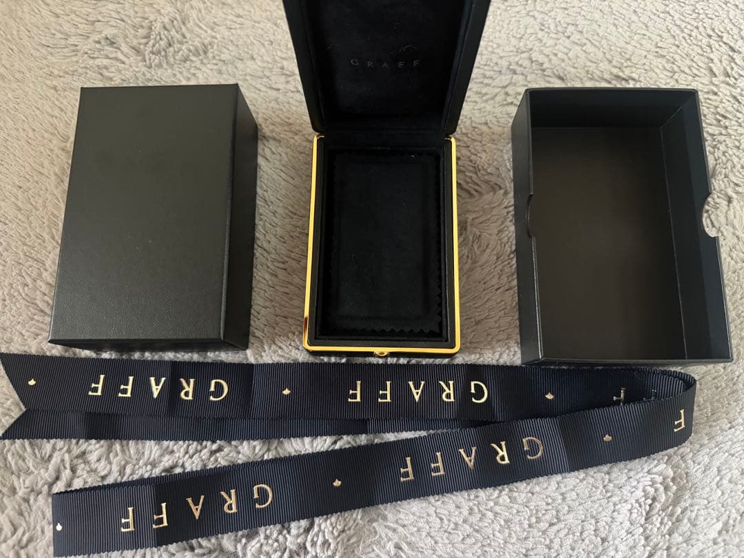 【美品】GRAFF グラフ ジュエリーケース ネックレス用 空箱 正規品　箱