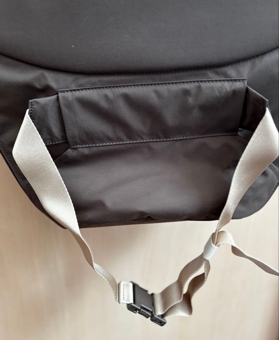 【美品】ノルン【N/ORN 】抱っこバッグ　ショルダーバッグ ヒップシート