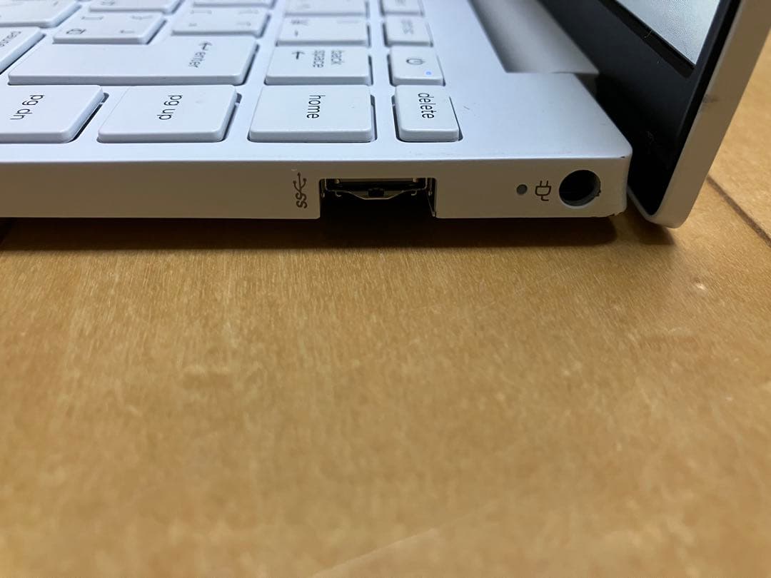 HP Pavilion ホワイトノートPC