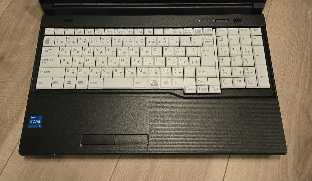 【ほぼ未使用】富士通 LIFEBOOK A5512 12世代i5/メモリ16GB