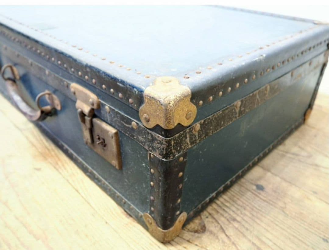 1037 ヴィンテージ　トランク　バック　カバン　収納ケース　オブジェ　レトロ