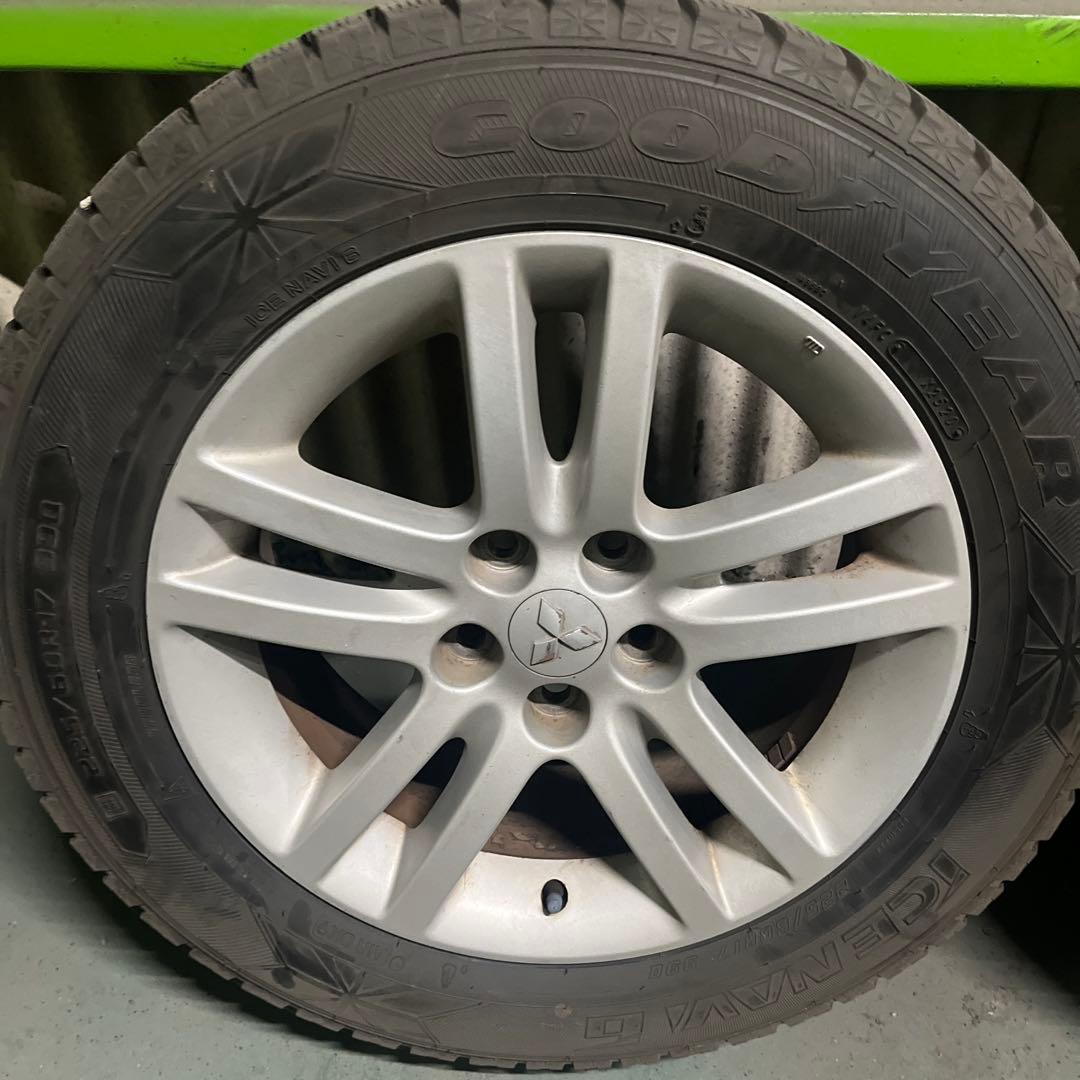 デリカd5 スタッドレスタイヤ　グッドイヤー　225/60R17