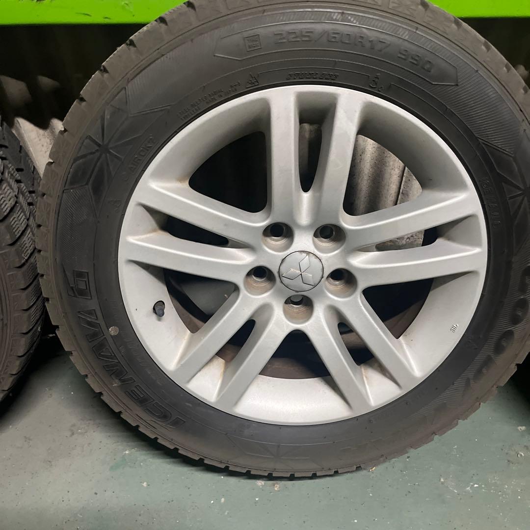 デリカd5 スタッドレスタイヤ　グッドイヤー　225/60R17